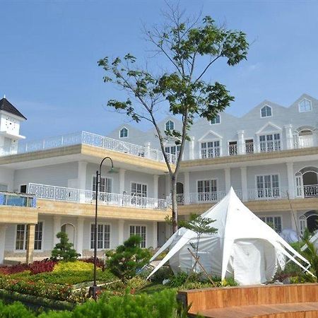 Chevilly Resort And Camp Bogor Luaran gambar
