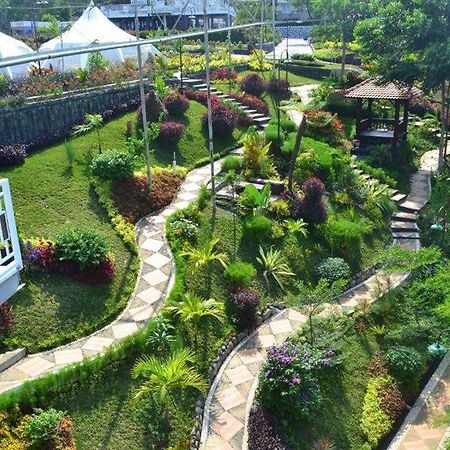 Chevilly Resort And Camp Bogor Luaran gambar