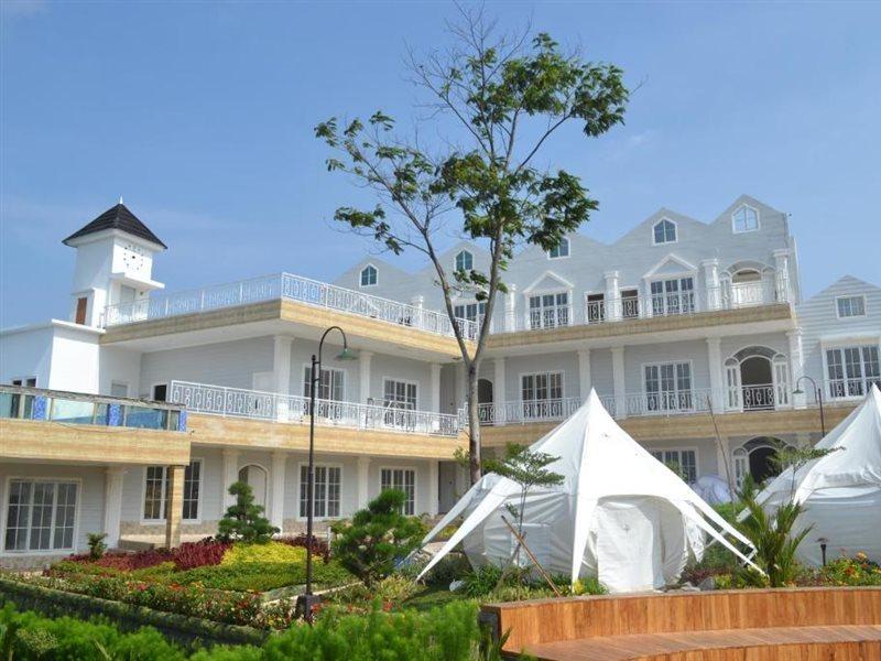 Chevilly Resort And Camp Bogor Luaran gambar